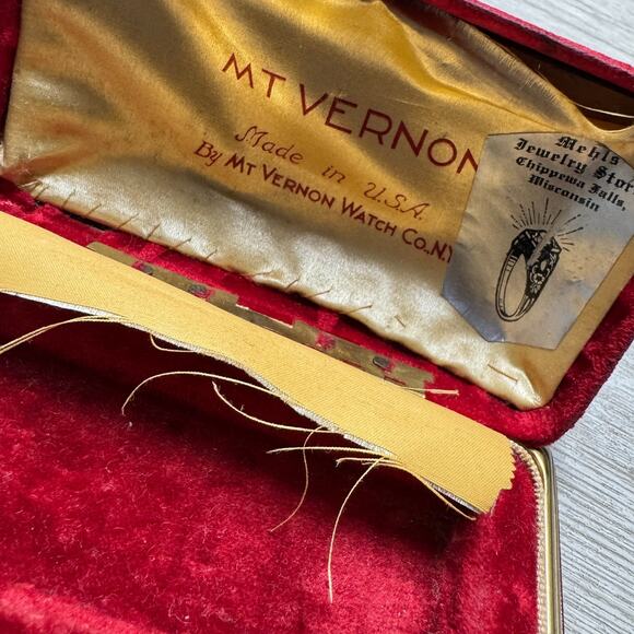 Vintage Mt Vernon Watch Co Mehls Jewelry Box Velvet Red Trinket Case 4x3 - Picture 2 of 6